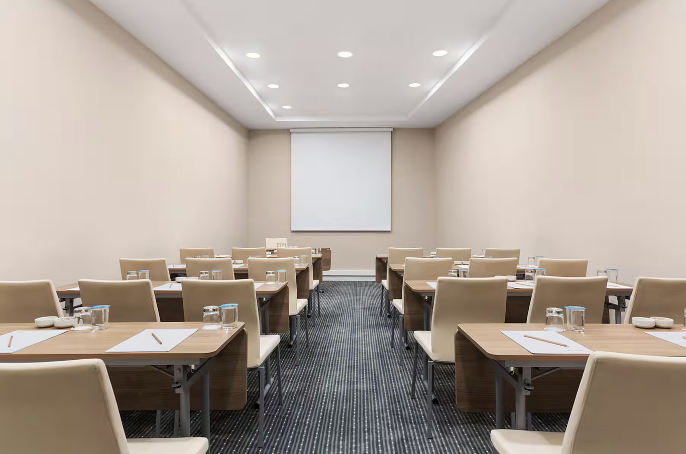 Yakut Toplantı Salonu